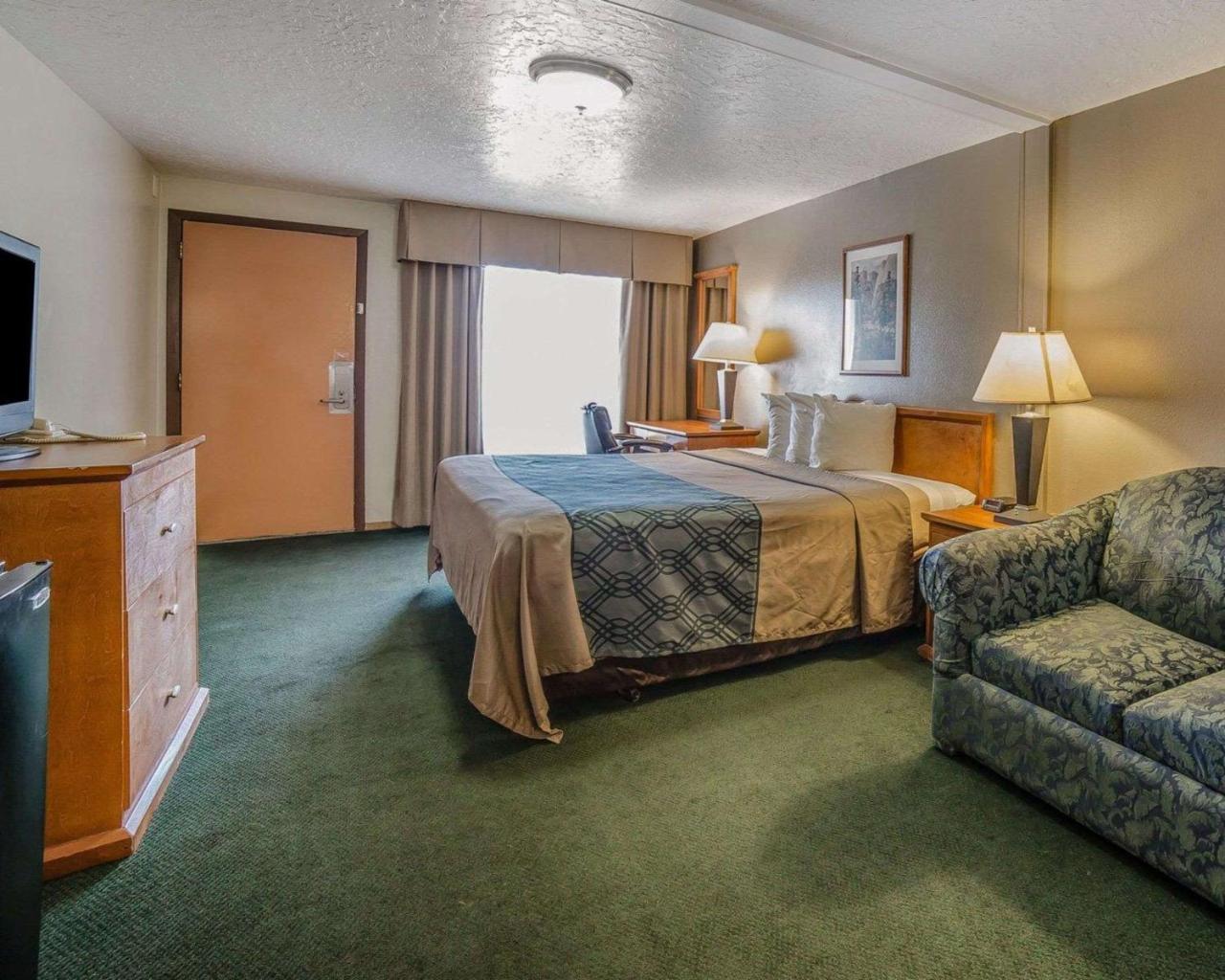 Econo Lodge Downtown Вернал Екстер'єр фото
