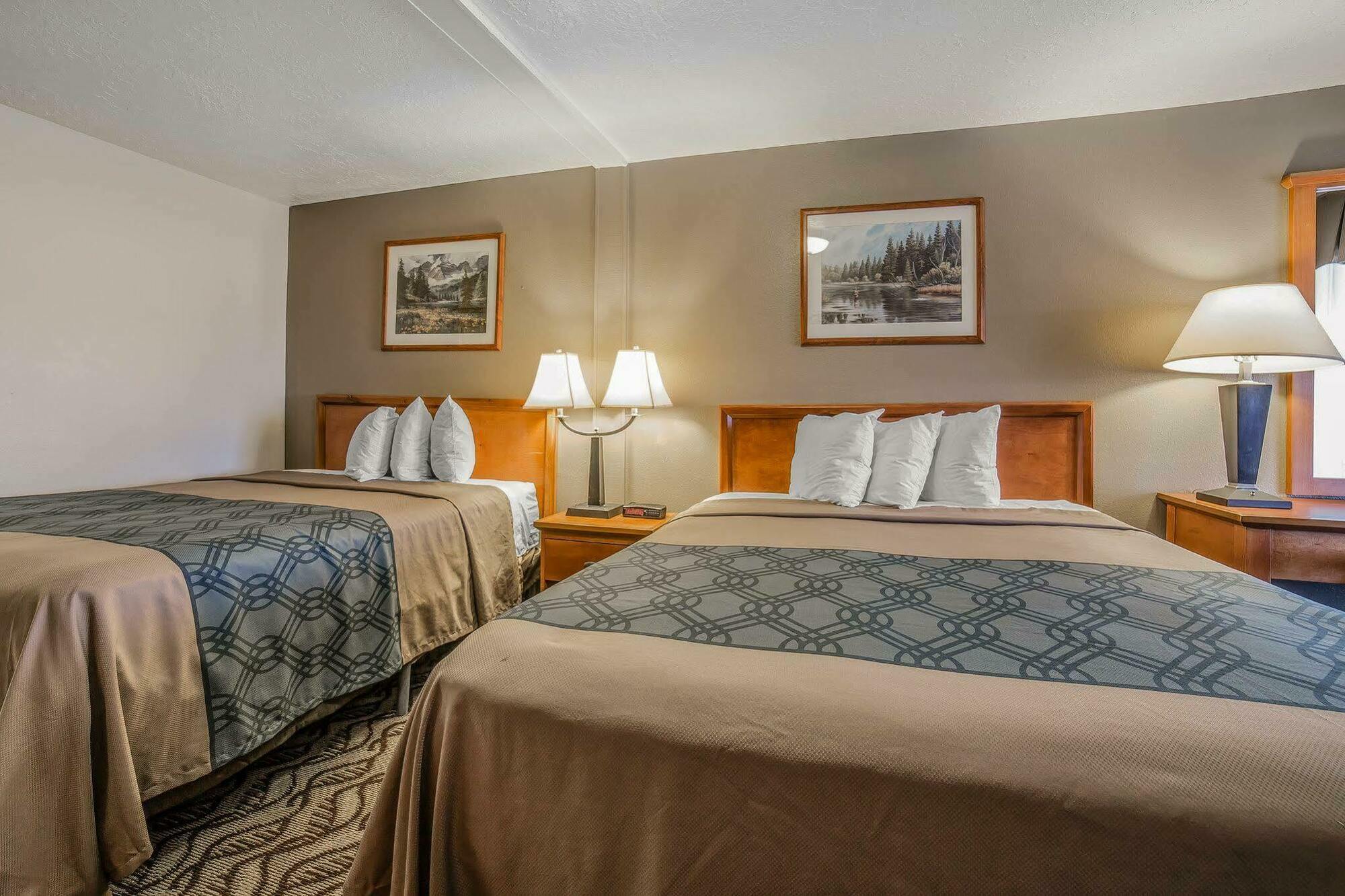 Econo Lodge Downtown Вернал Екстер'єр фото